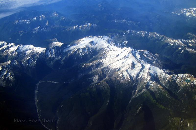 Peaks and lakes